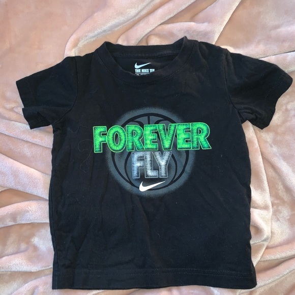 BOYS NIKE TEE - Picture 1 of 2
